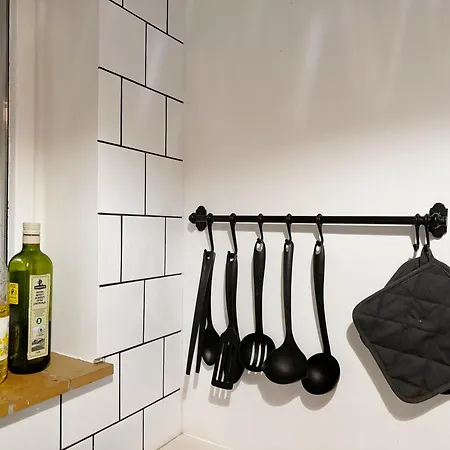 Cozy Independent House With Free Parking And 20 Mins To Center *