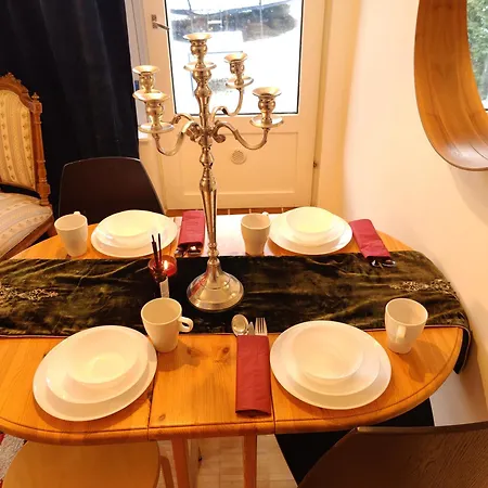 度假居 Cozy Independent House With Free Parking And 20 Mins To Center 赫尔辛基