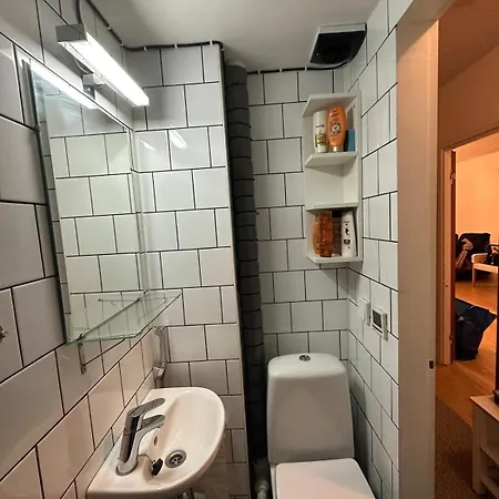 Cozy Independent House With Free Parking And 20 Mins To Center