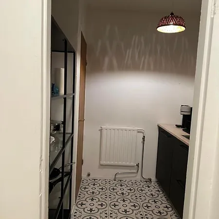 Cozy Independent House With Free Parking And 20 Mins To Center