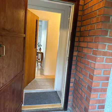 Cozy Independent House With Free Parking And 20 Mins To Center * 赫尔辛基