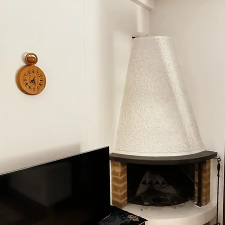 Cozy Independent House With Free Parking And 20 Mins To Center 度假居 赫尔辛基