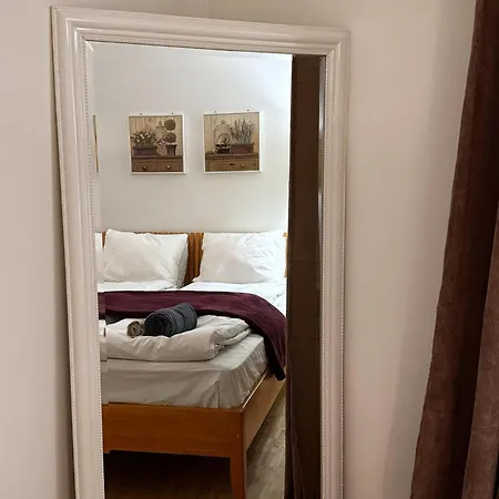 Cozy Independent House With Free Parking And 20 Mins To Center