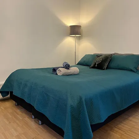 Cozy Independent House With Free Parking And 20 Mins To Center