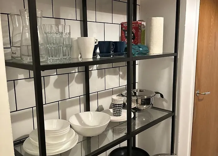 Cozy Independent House With Free Parking And 20 Mins To Center * 赫尔辛基