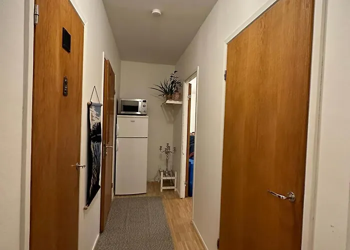 Cozy Independent House With Free Parking And 20 Mins To Center *