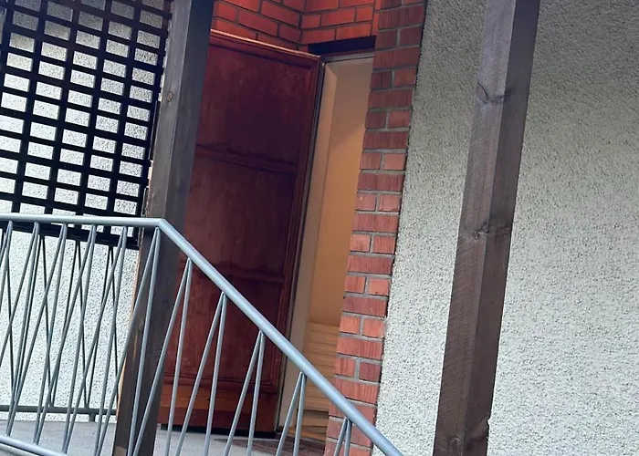 度假居 Cozy Independent House With Free Parking And 20 Mins To Center