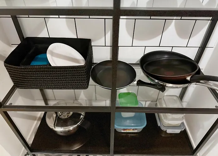 Cozy Independent House With Free Parking And 20 Mins To Center *